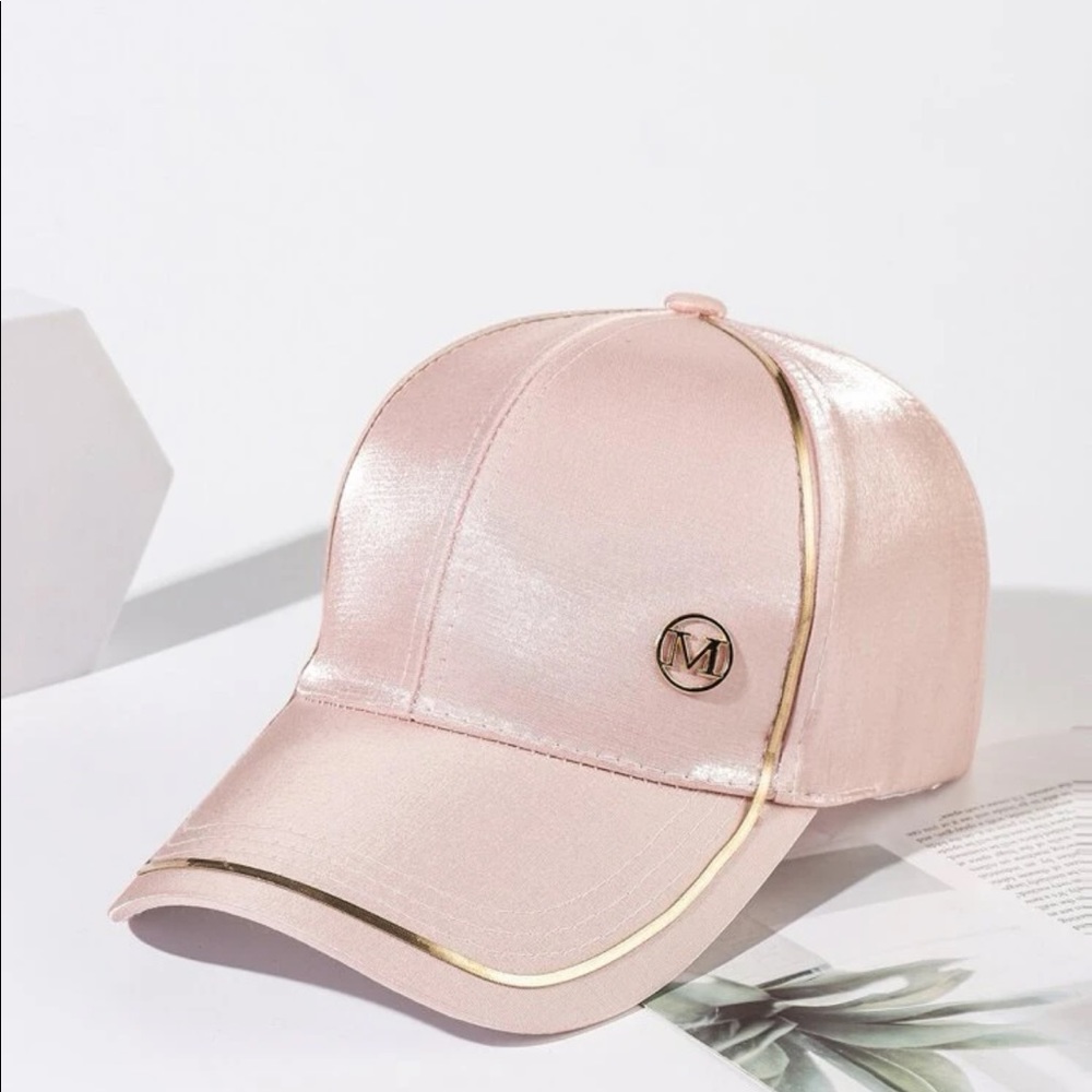 Cute classy M letter baseball cap